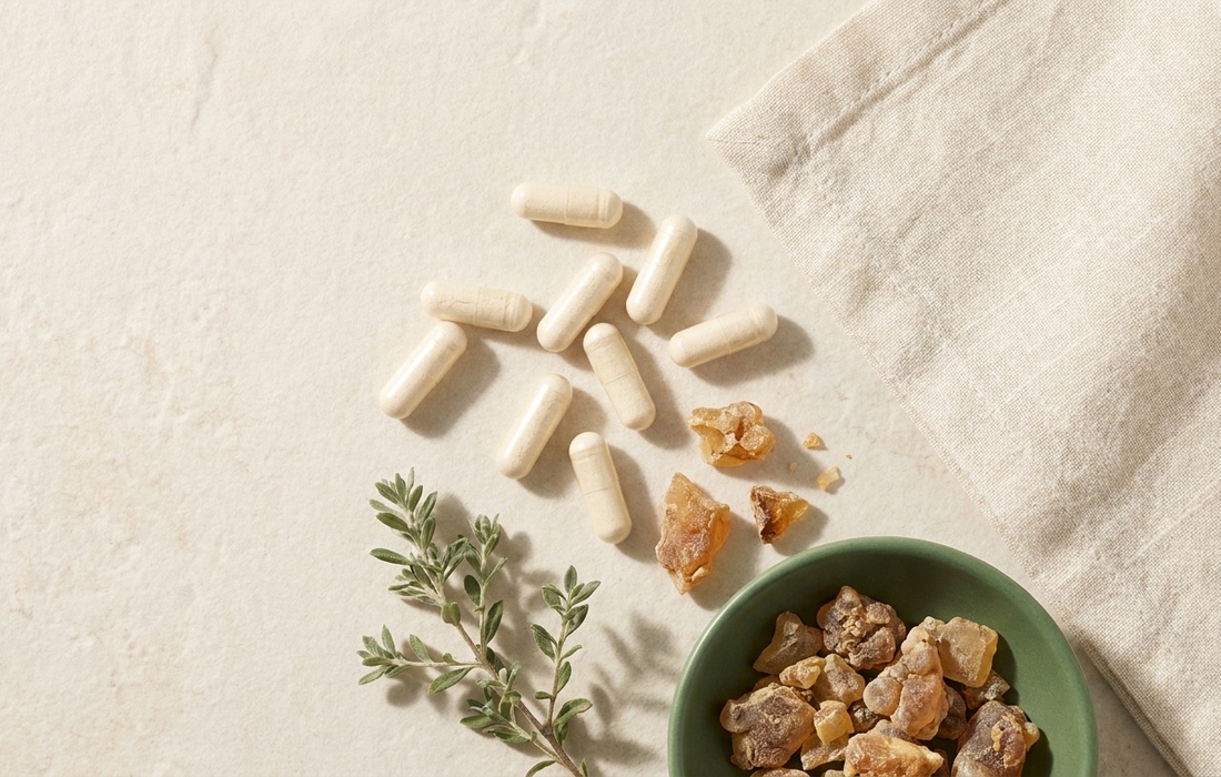 Capsules with Boswellia resin and botanical ingredients